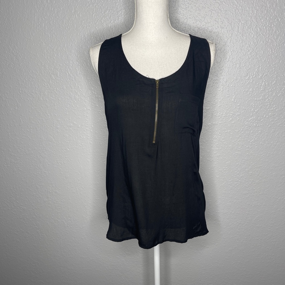 Pleione Black tank top with zipper detail‎ - Picture 2 of 8